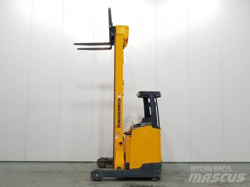 Jungheinrich ETV216 Reachtruck voor hoog niveau