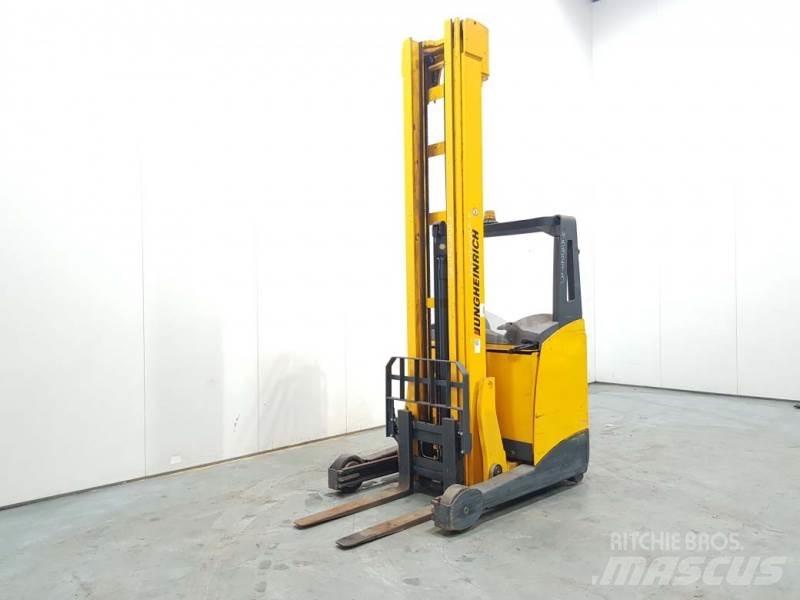 Jungheinrich ETV216 Reachtruck voor hoog niveau