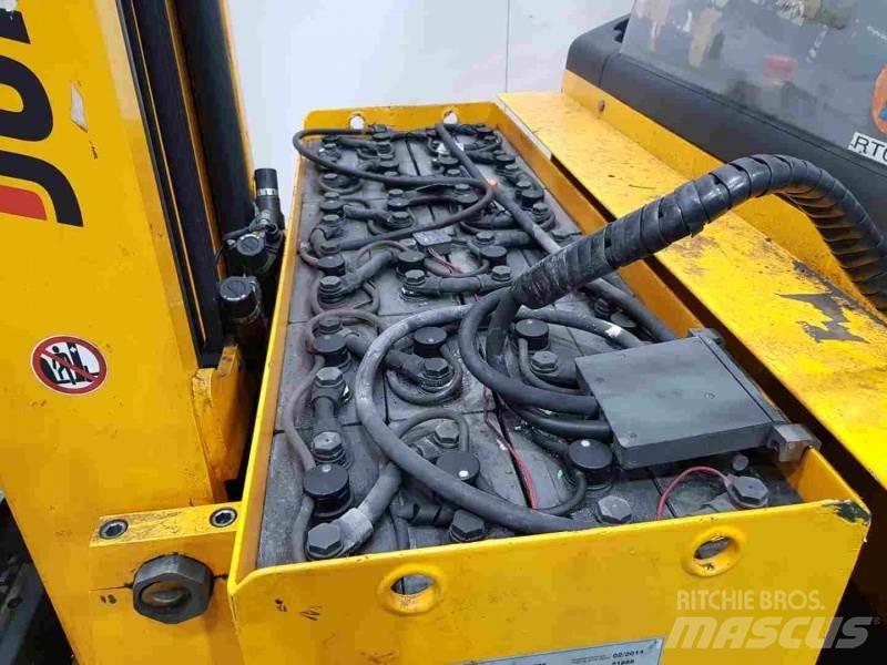 Jungheinrich ETV216 Reachtruck voor hoog niveau