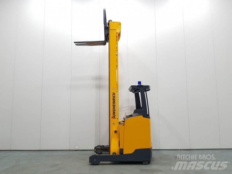 Jungheinrich ETV318 Reachtruck voor hoog niveau