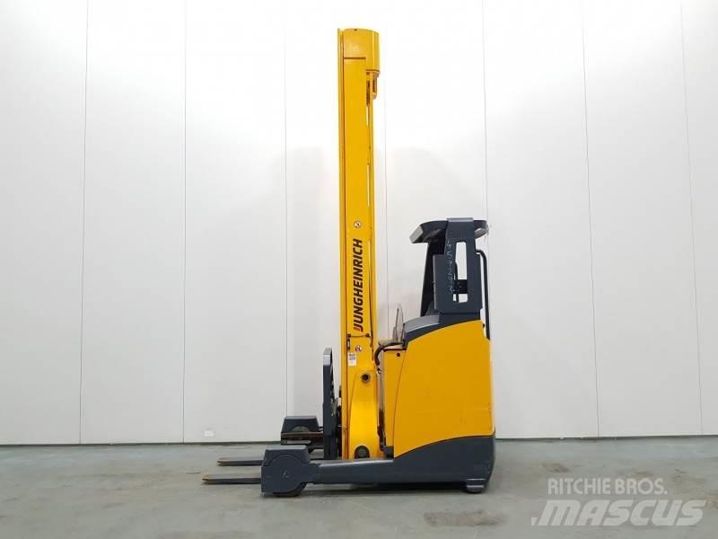 Jungheinrich ETV320 Reachtruck voor hoog niveau