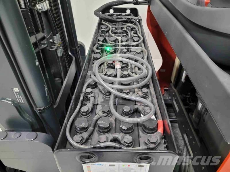 Linde R12B-01 Reachtruck voor hoog niveau