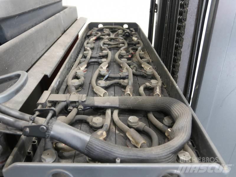 Linde R14 1120 Reachtruck voor hoog niveau