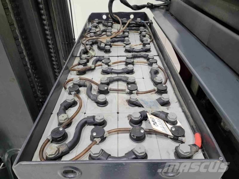 Linde R16HD-01 Reachtruck voor hoog niveau