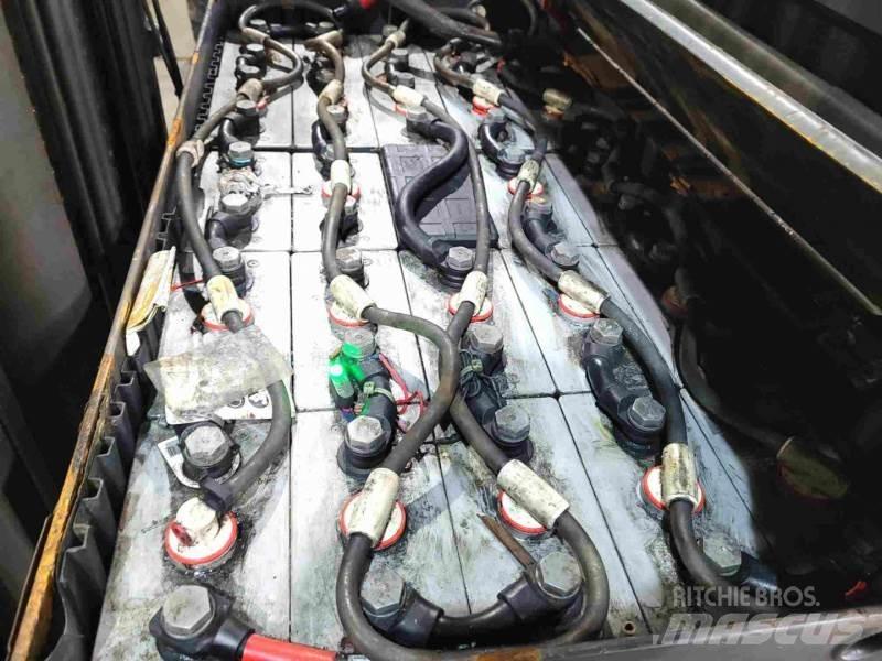 Linde R16N-01 Reachtruck voor hoog niveau