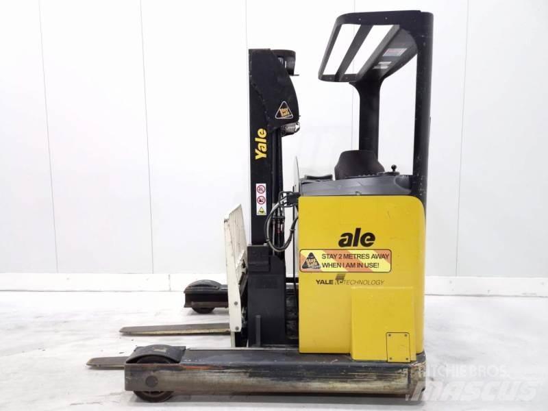 Yale MR14 Reachtruck voor hoog niveau