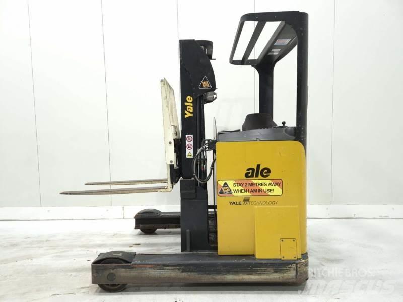 Yale MR14 Reachtruck voor hoog niveau