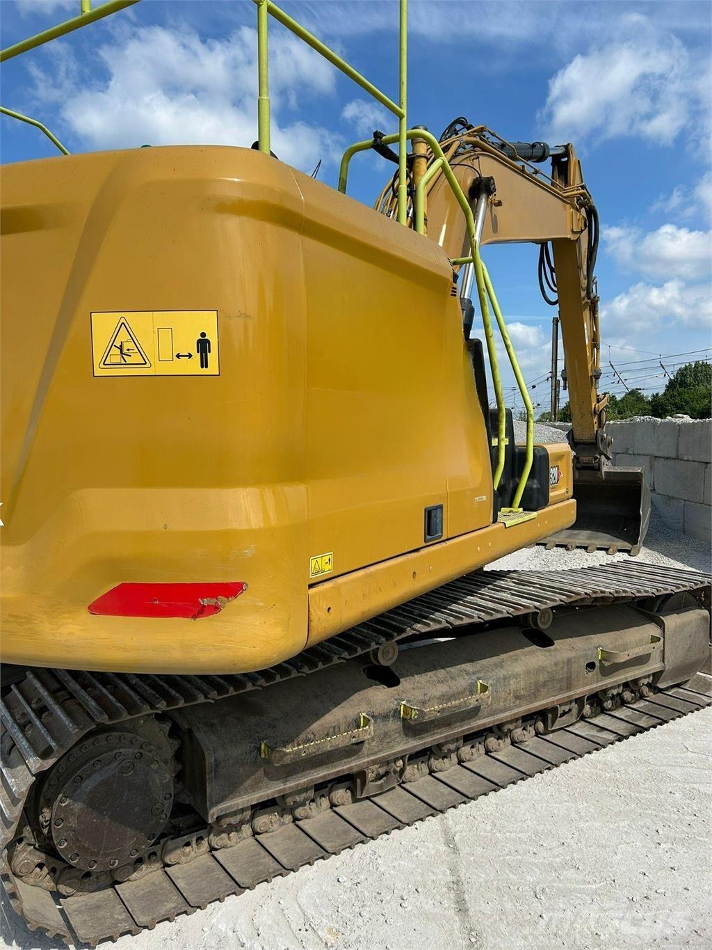 CAT 320 Rupsgraafmachines