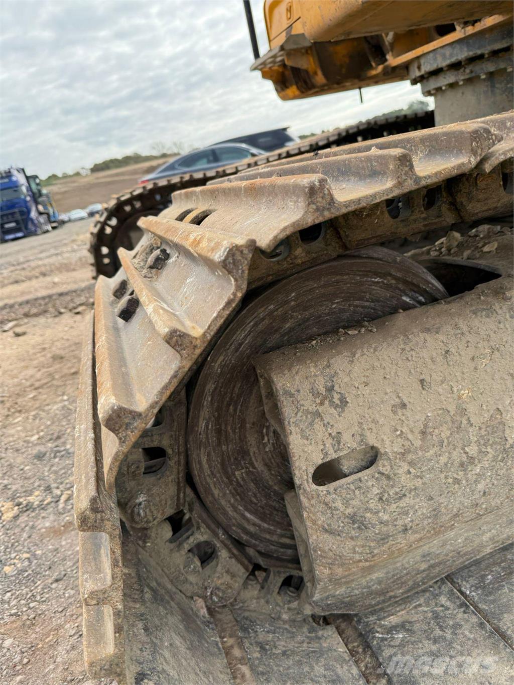 JCB 220X L 4F Rupsgraafmachines