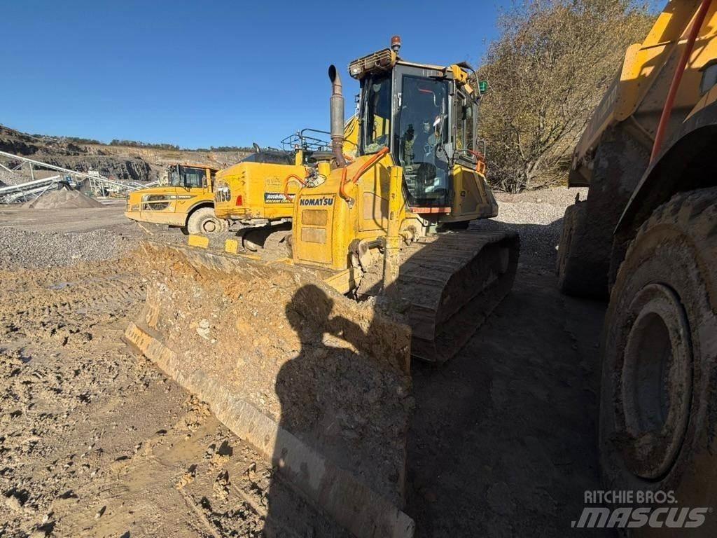Komatsu D51PX Rupsdozers