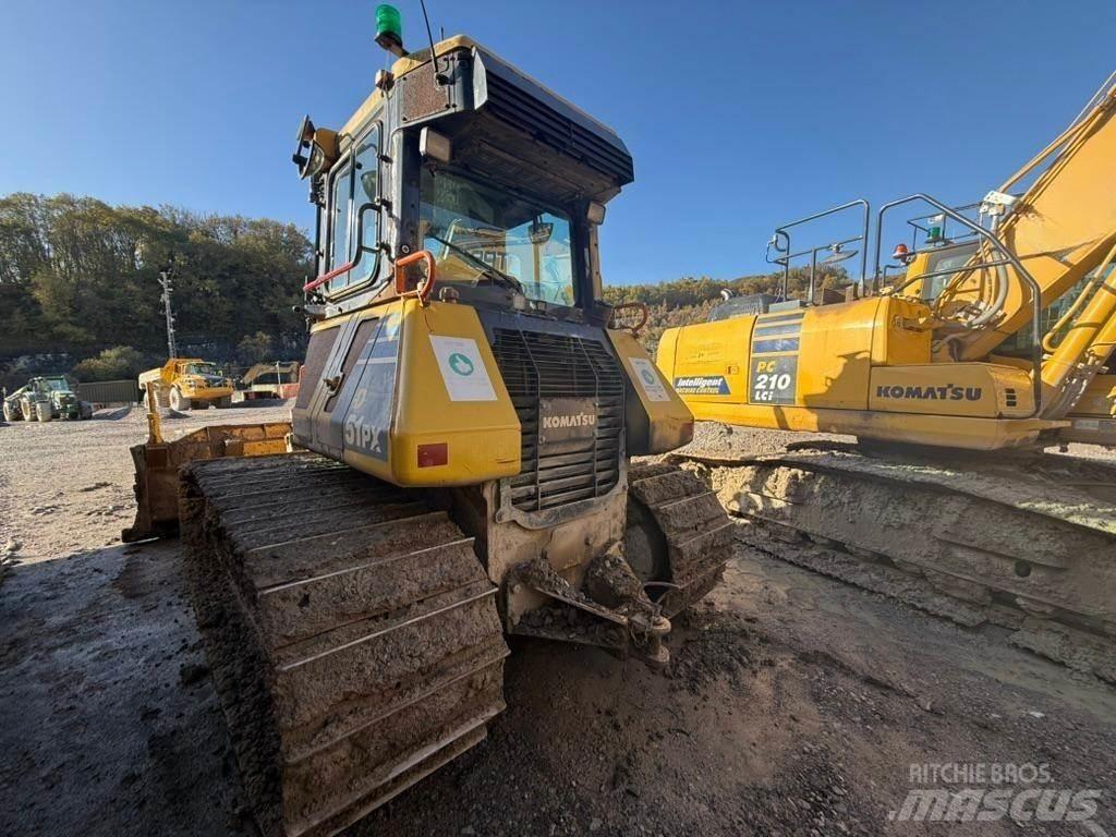Komatsu D51PX Rupsdozers