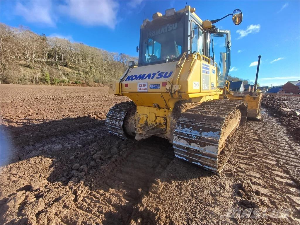Komatsu D65PX-17 Rupsdozers