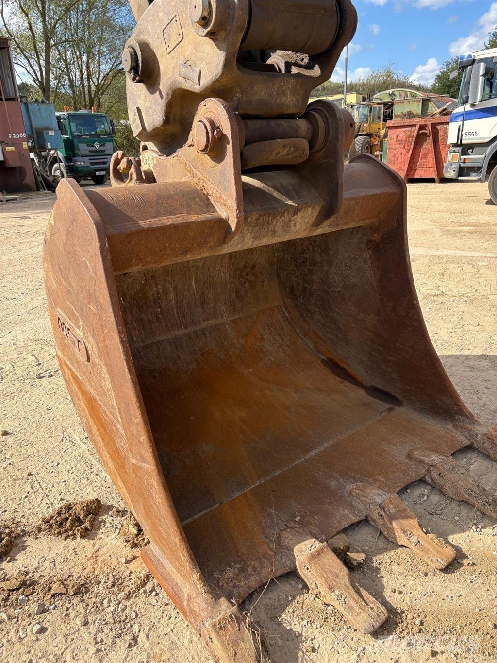 Volvo EC290BLC Rupsgraafmachines