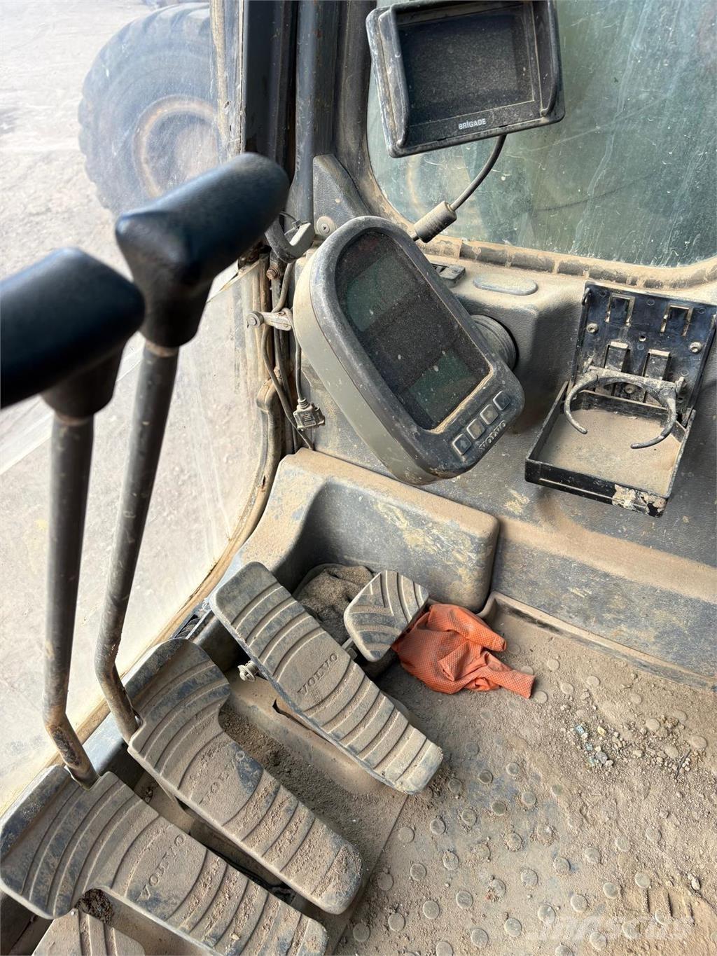 Volvo EC290BLC Rupsgraafmachines