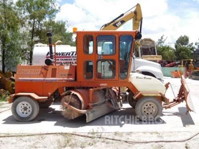 Broce RJT350 Veegmachines