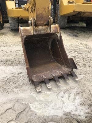 CAT 320 Rupsgraafmachines