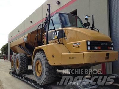 CAT 725 Knik dumptrucks