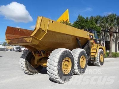 CAT 725 Knik dumptrucks