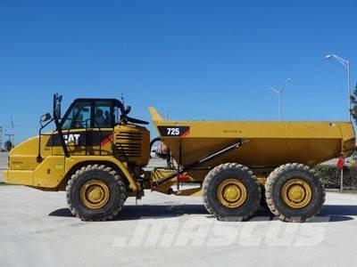 CAT 725 Knik dumptrucks