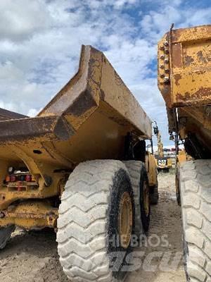 CAT 740B Knik dumptrucks