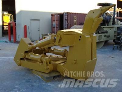 CAT D8T/R/N Ripper, S/S Overige componenten