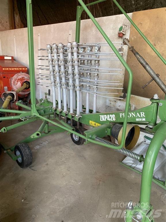 Pronar ZKP420 Schudders