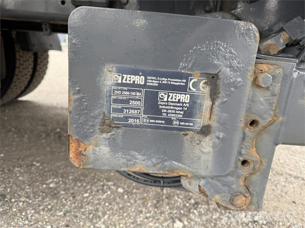 Scania G320 4x2 Schuifzeilopbouw