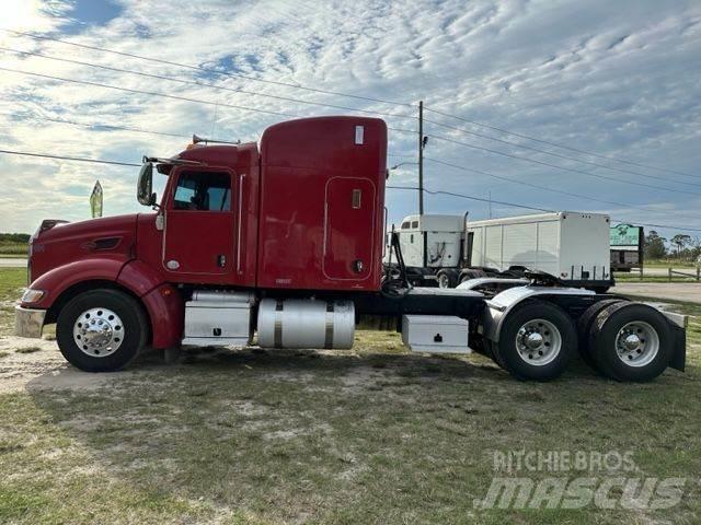 Peterbilt 384 Trekkers