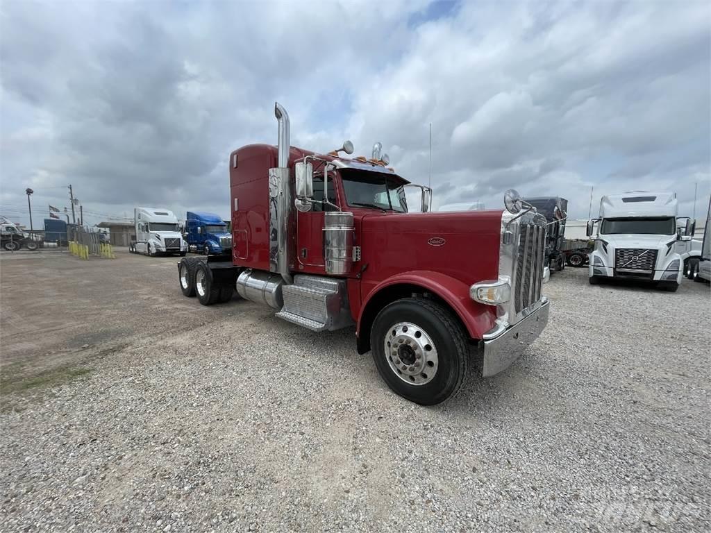 Peterbilt 389 Trekkers