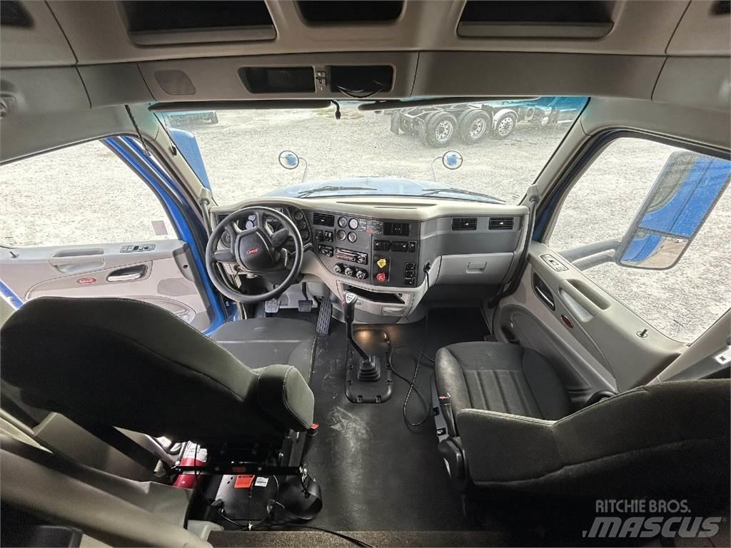 Peterbilt 579 Trekkers