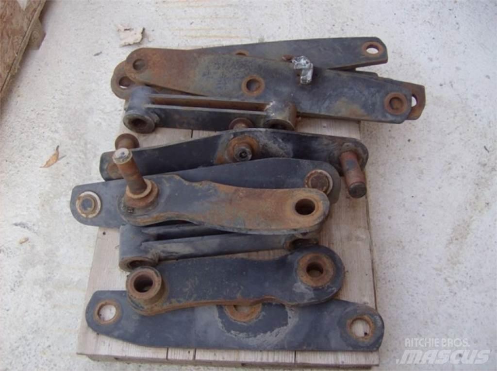 CAT 438C Chassis en ophanging