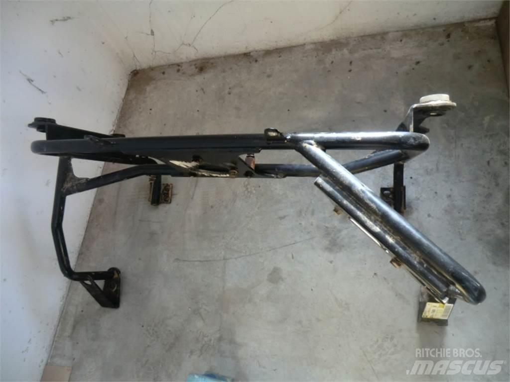 CAT 735 Chassis en ophanging