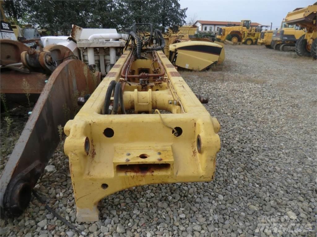 CAT 735 Chassis en ophanging