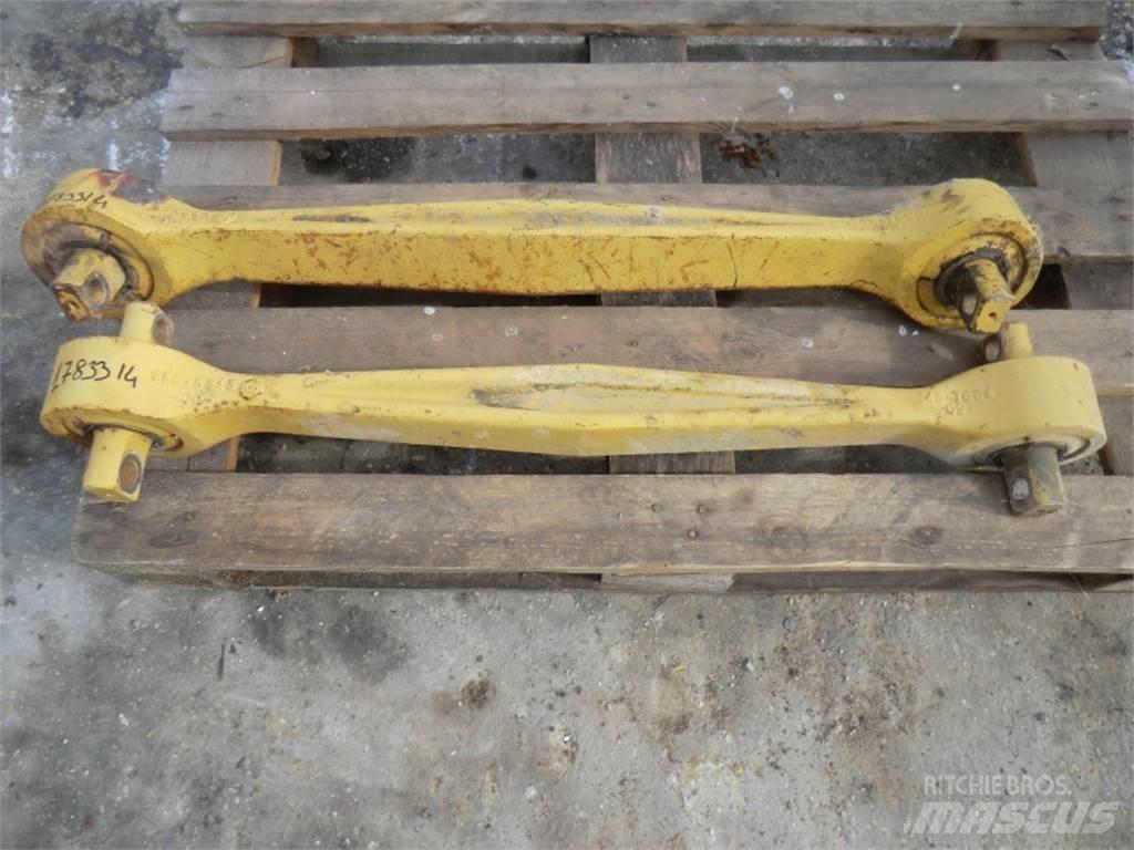 CAT 735 Rupsbanden, kettingen en onderstel