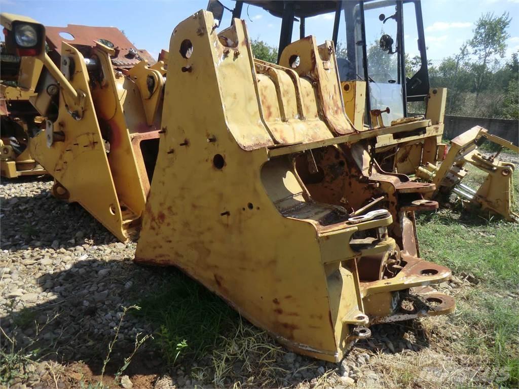 CAT 963D Chassis en ophanging