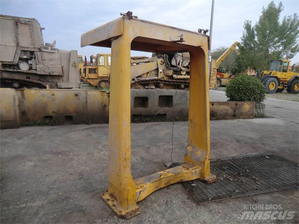 CAT 988B Chassis en ophanging