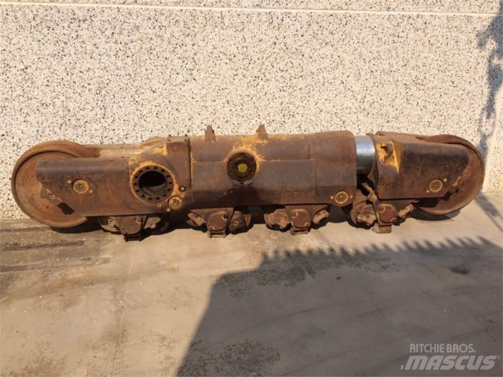 CAT  D8L Rupsbanden, kettingen en onderstel
