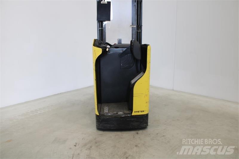 Hyster RS1.6 Zelfrijdende stapelaars