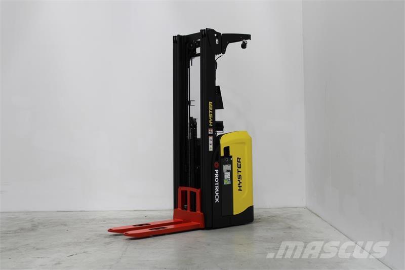 Hyster RS1.6 Zelfrijdende stapelaars