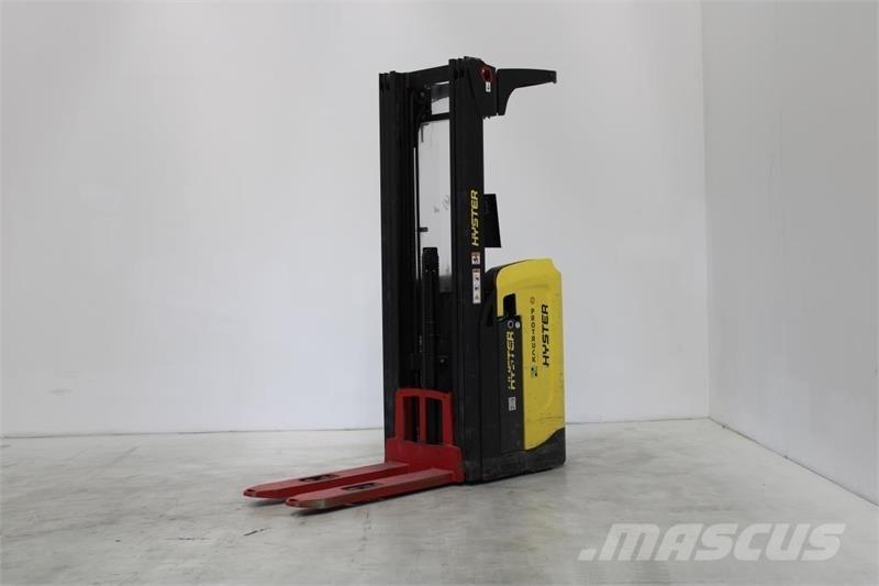 Hyster RS1.6 Zelfrijdende stapelaars
