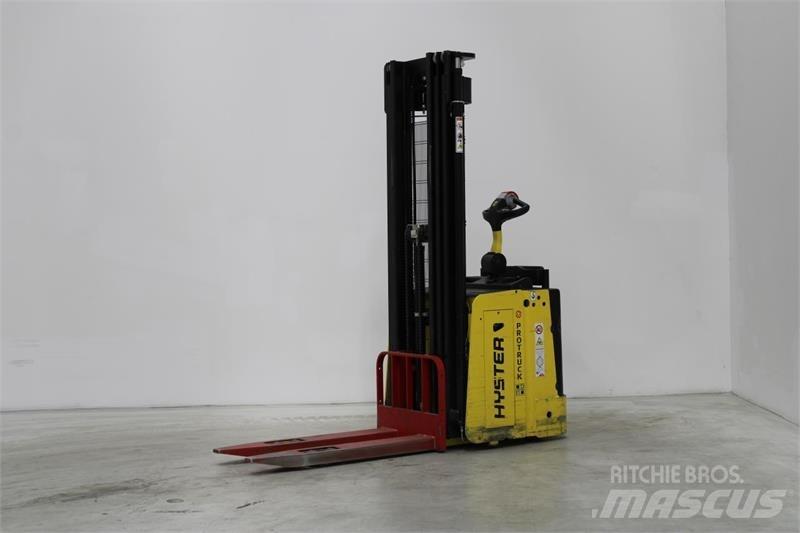 Hyster S1.5S Zelfrijdende stapelaars