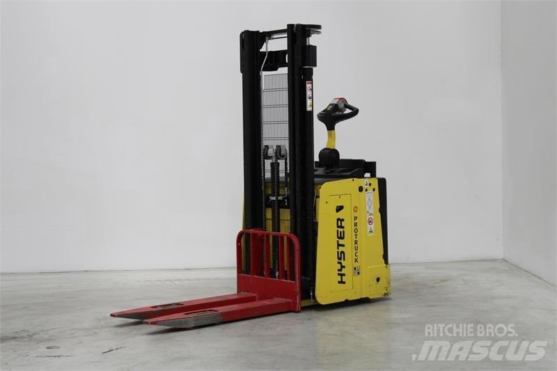 Hyster S1.5S Zelfrijdende stapelaars