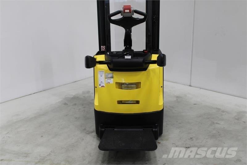 Hyster S1.6S Zelfrijdende stapelaars