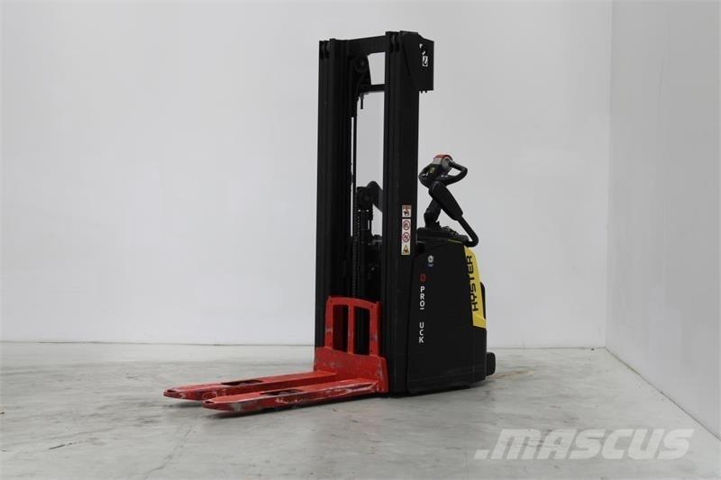 Hyster S1.6S Zelfrijdende stapelaars
