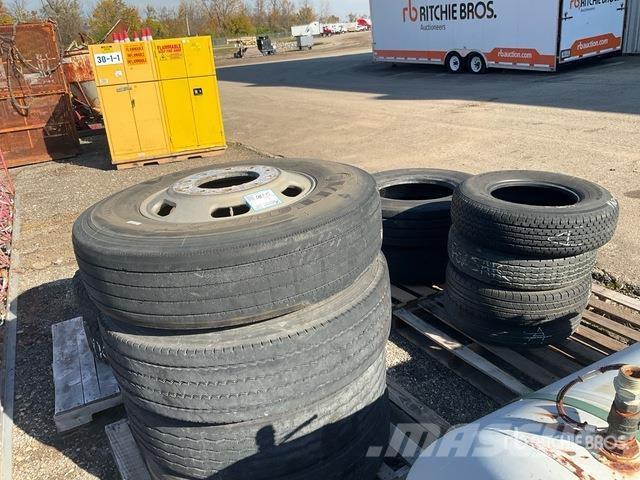  Tires Banden, wielen en velgen