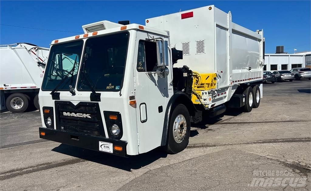 Mack LEU613 Vuilniswagens