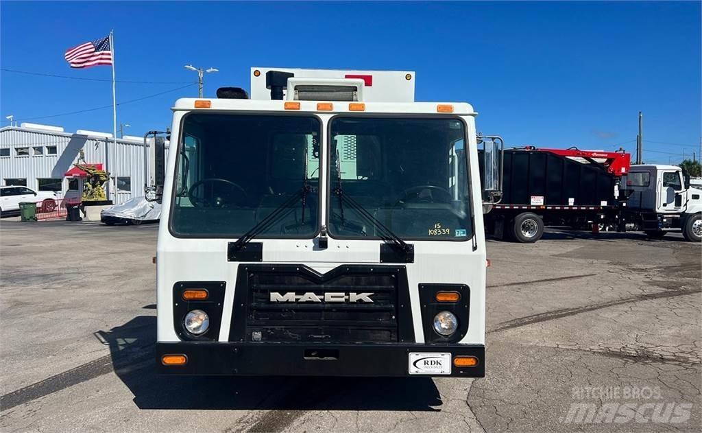 Mack LEU613 Vuilniswagens