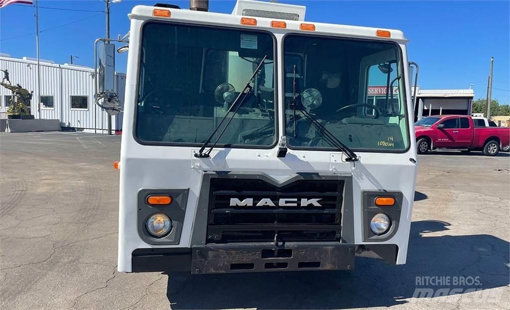 Mack LEU613 Vuilniswagens