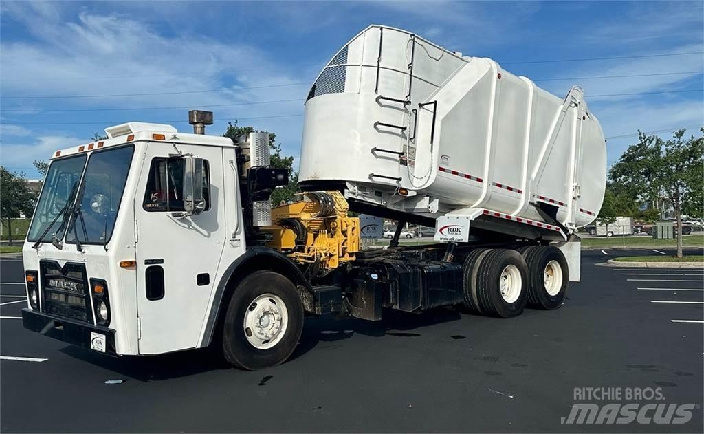Mack LEU613 Vuilniswagens