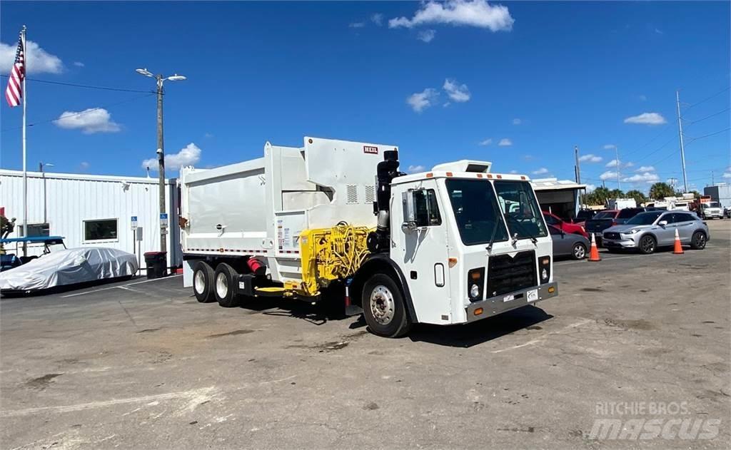 Mack LEU613 Vuilniswagens